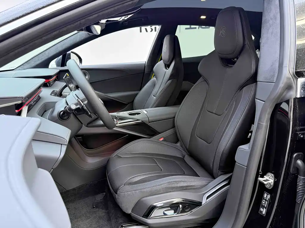 LOTUS SPORTS CAR ELETRE