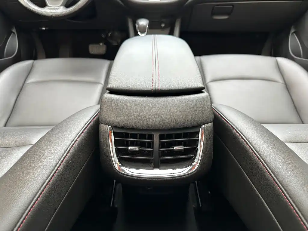 Chevrolet Malibu XL — миниатюра 22