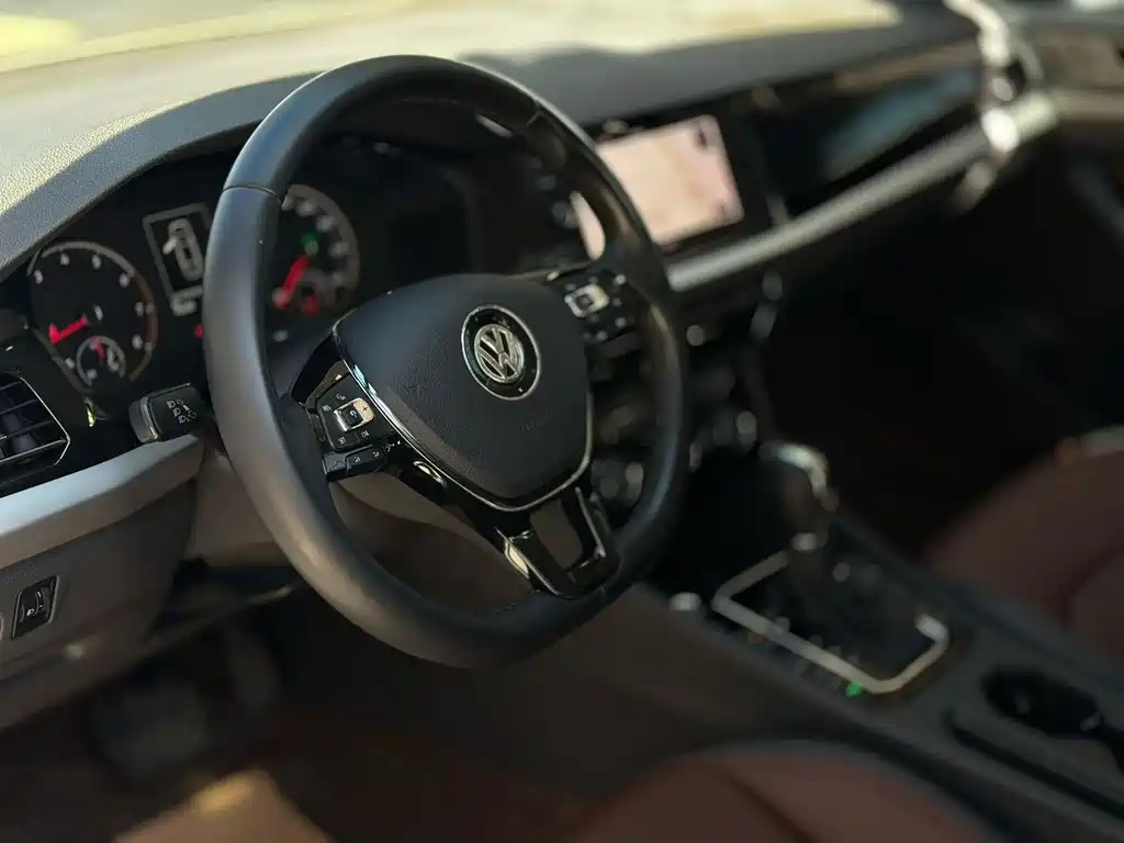 Volkswagen Lavida — миниатюра 7
