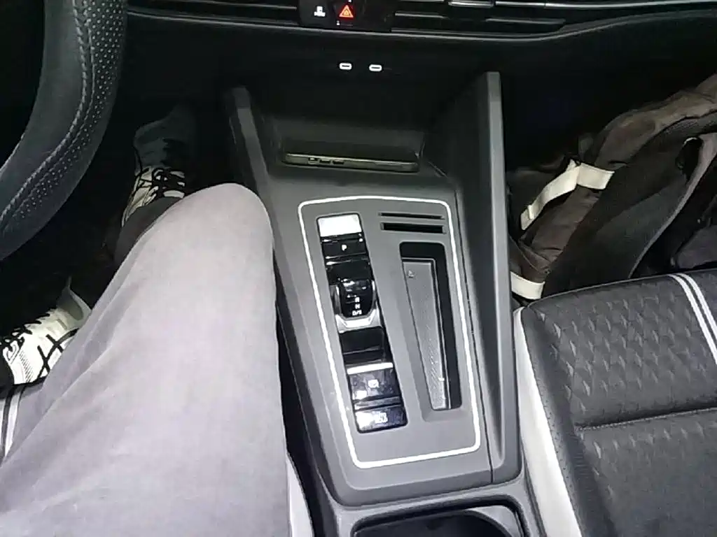 Volkswagen Golf — миниатюра 14