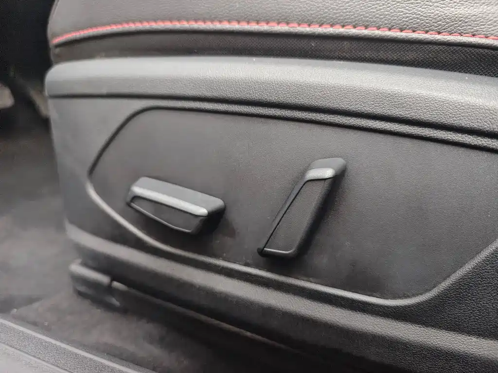 Hyundai Elantra — миниатюра 7