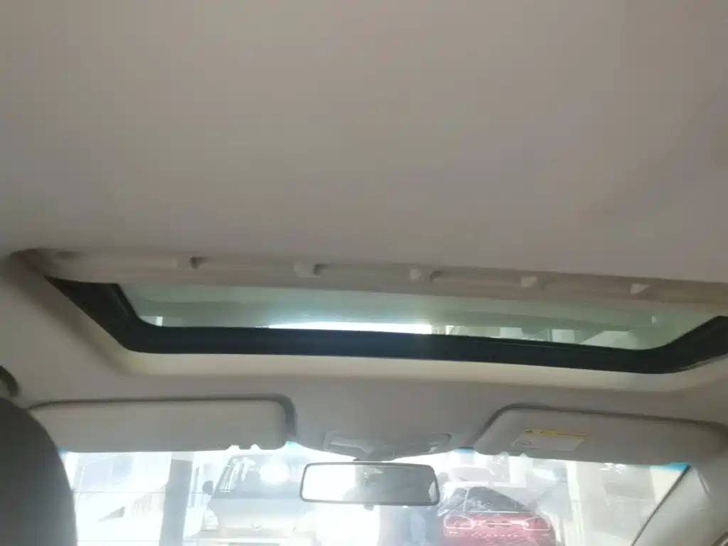 Roewe 360 — миниатюра 18