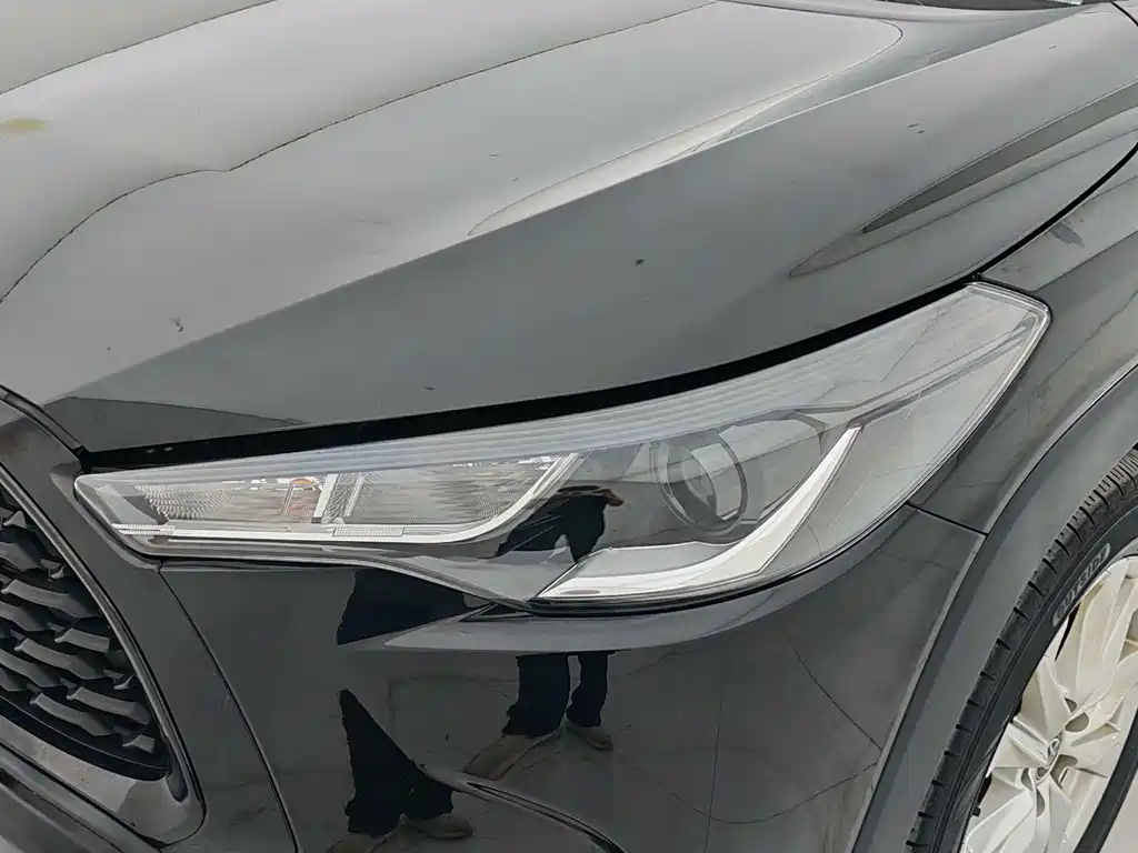 Toyota Corolla Cross — миниатюра 10