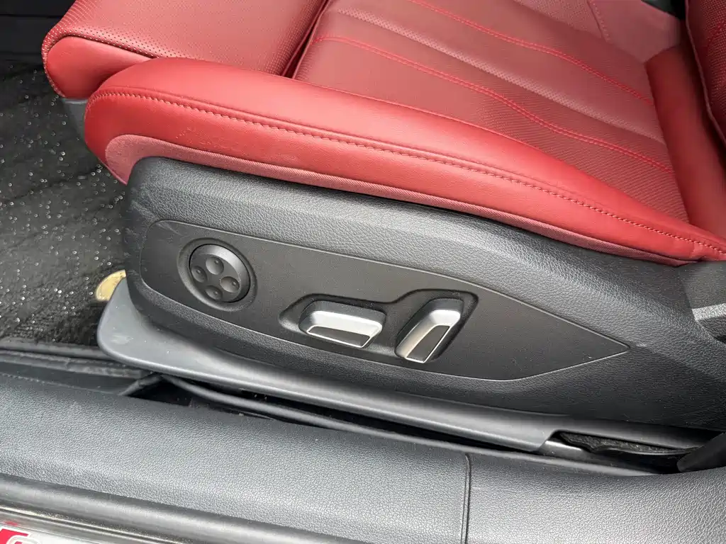 Audi A4L — миниатюра 10