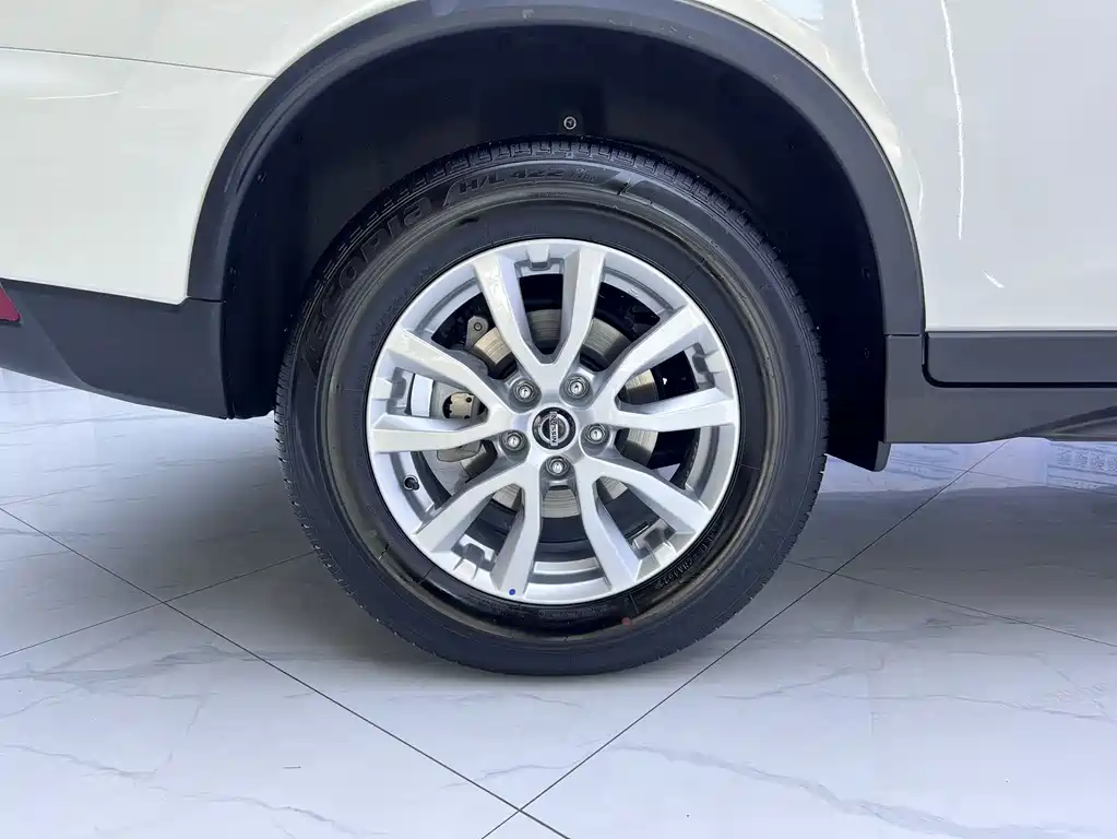 Nissan X-Trail — миниатюра 20