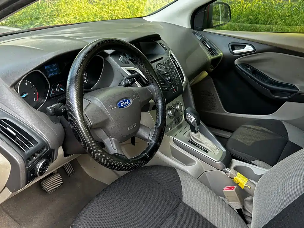 Ford Focus — миниатюра 7