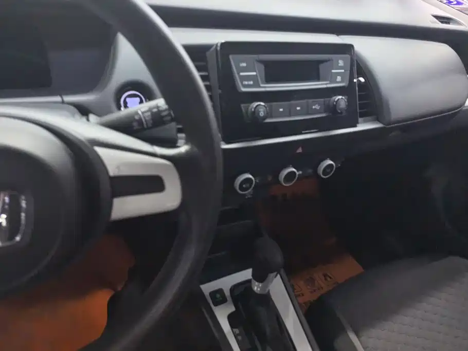 Honda Fit — миниатюра 13