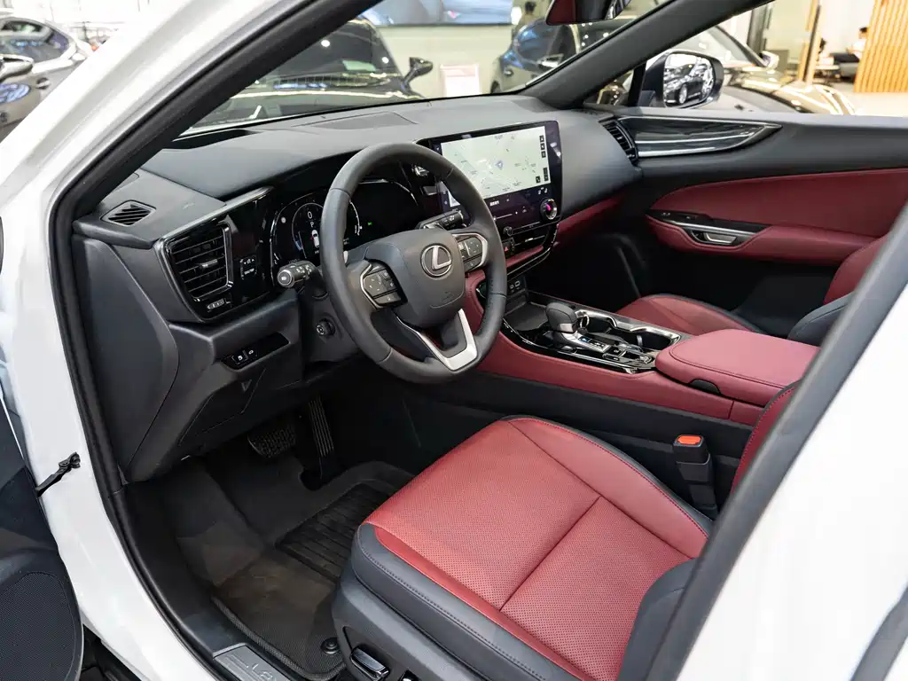 Lexus NX 2022 260