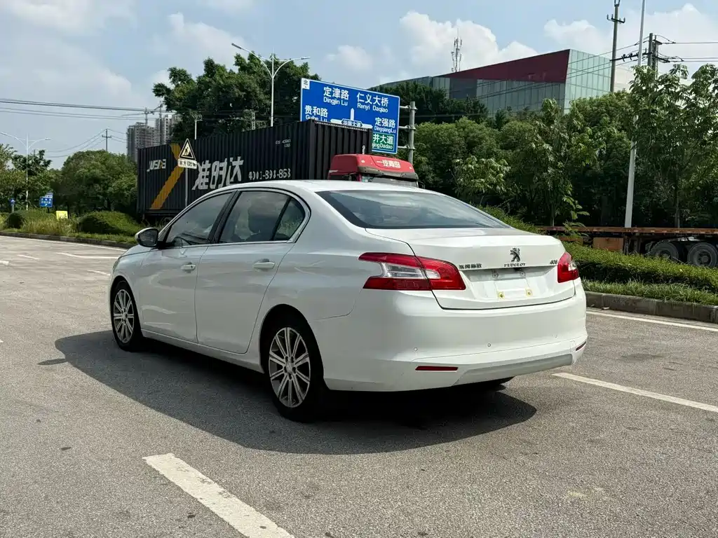 Peugeot 408 — миниатюра 6