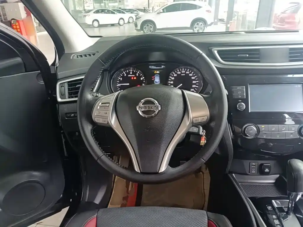 Nissan Qashqai — миниатюра 11