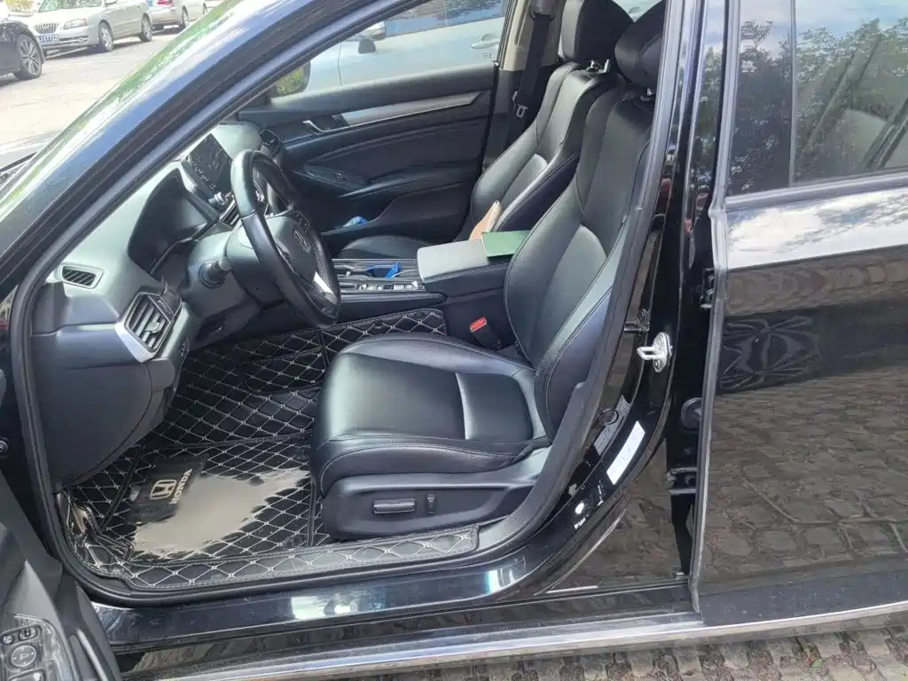Honda Accord — миниатюра 8