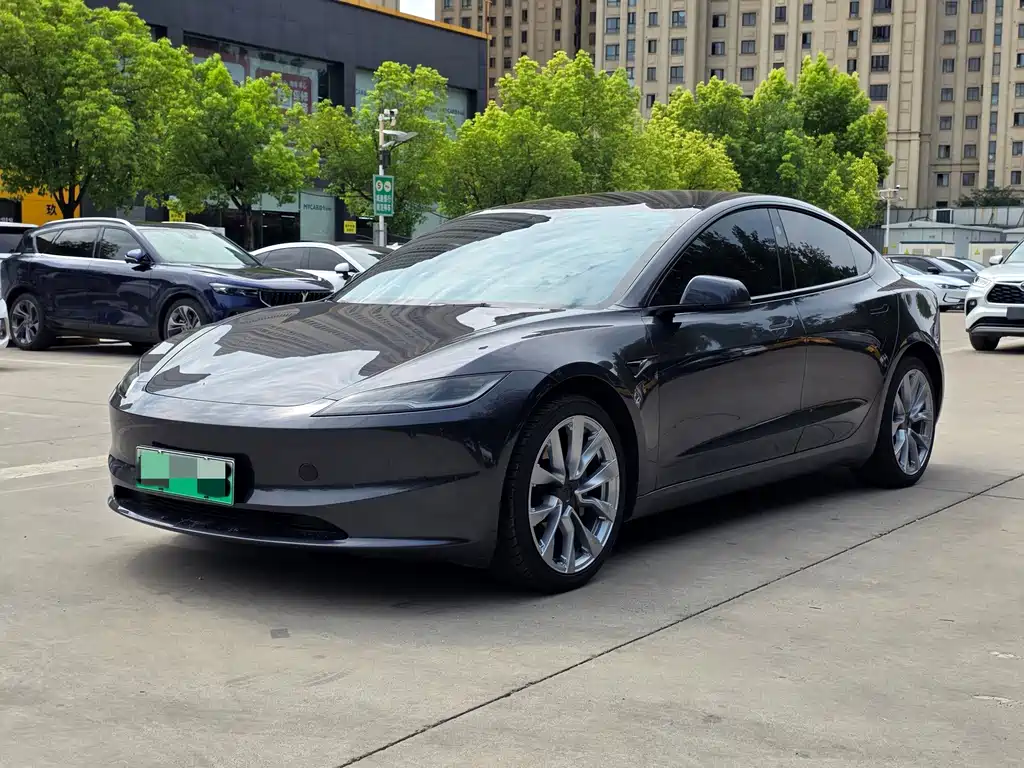 Tesla Model 3 — фотографии объявления, Фото 2
