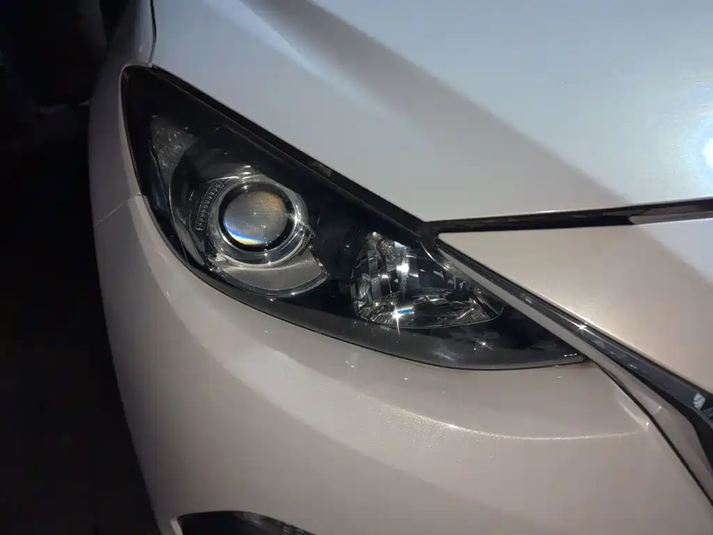 Mazda 3 Axela — миниатюра 7