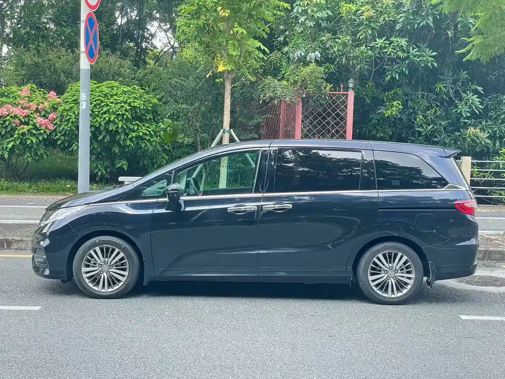 Honda Odyssey — миниатюра 7