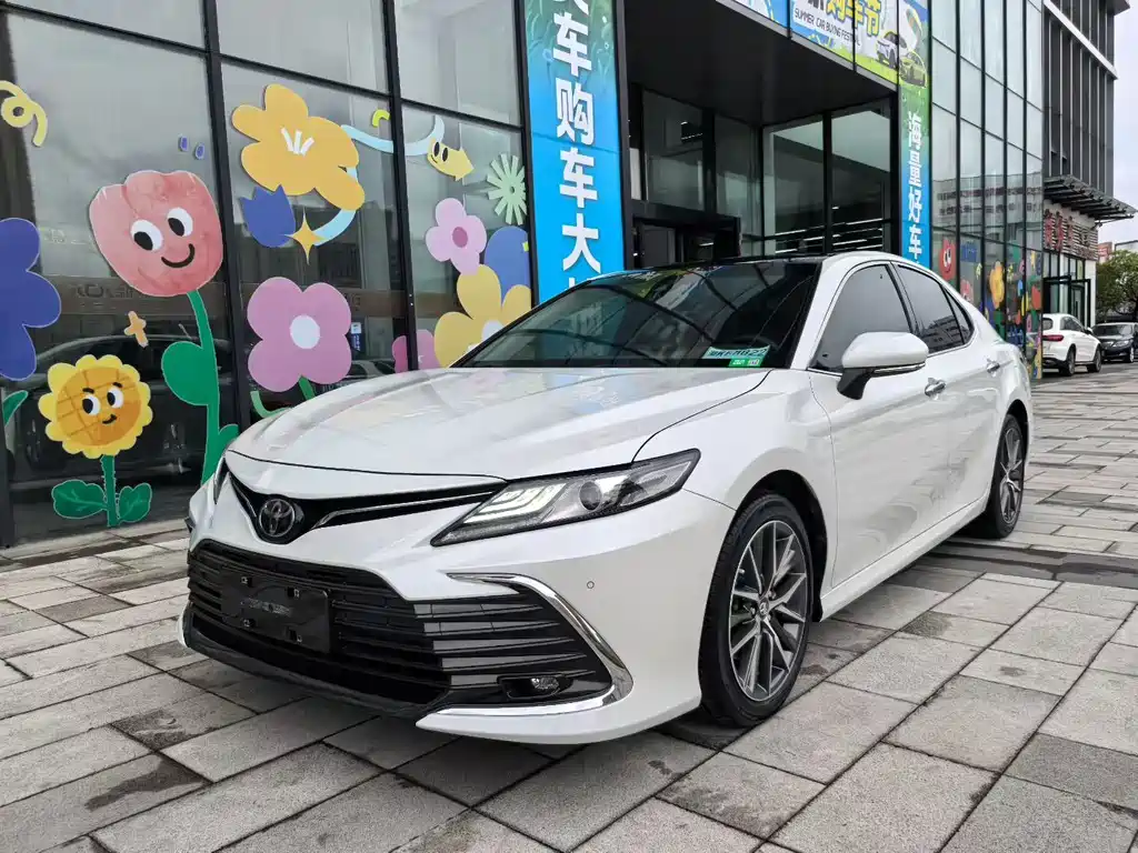 TOYOTA CAMRY