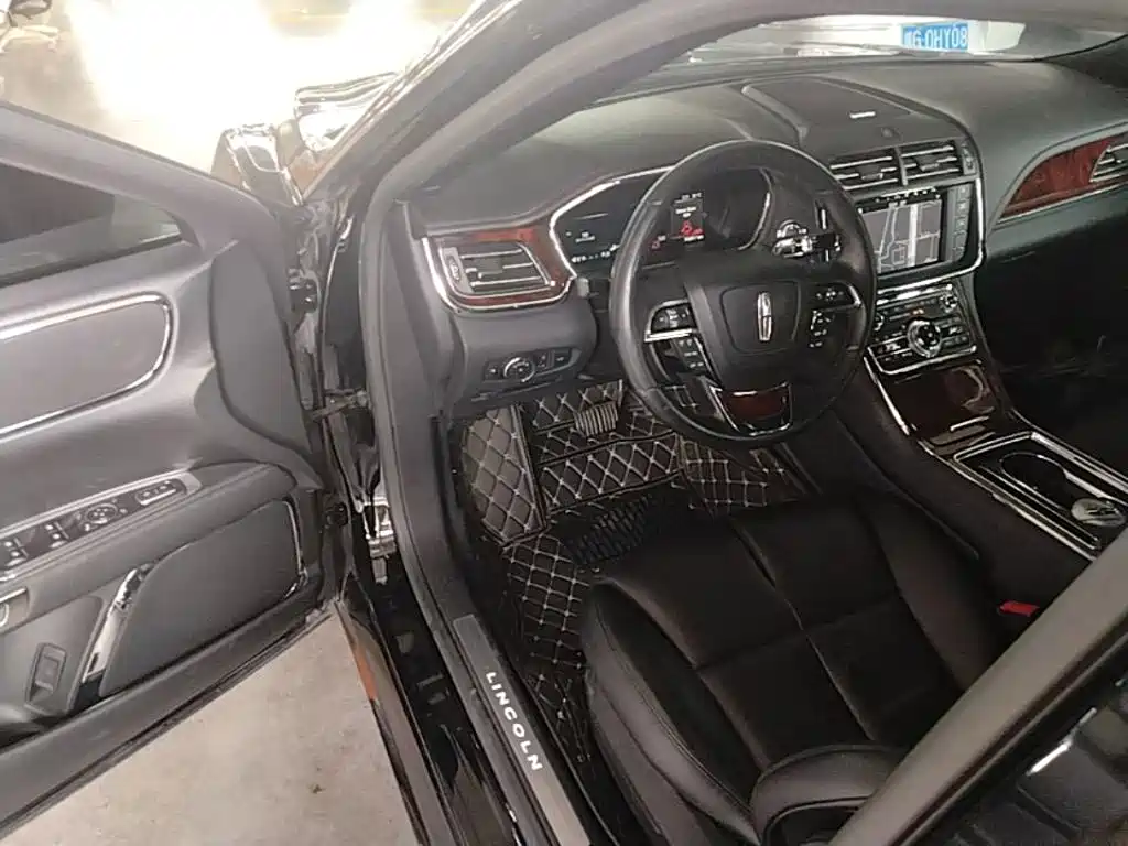 Lincoln Continental — миниатюра 16