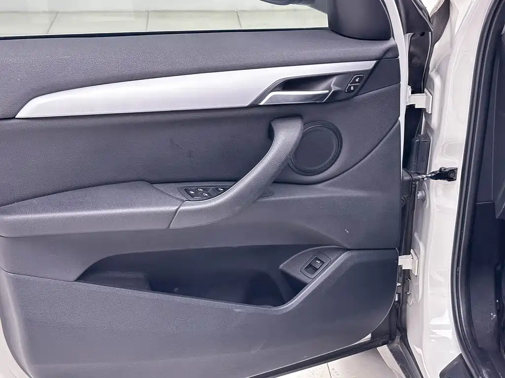 BMW X1 2019 sDrive20Li Lead