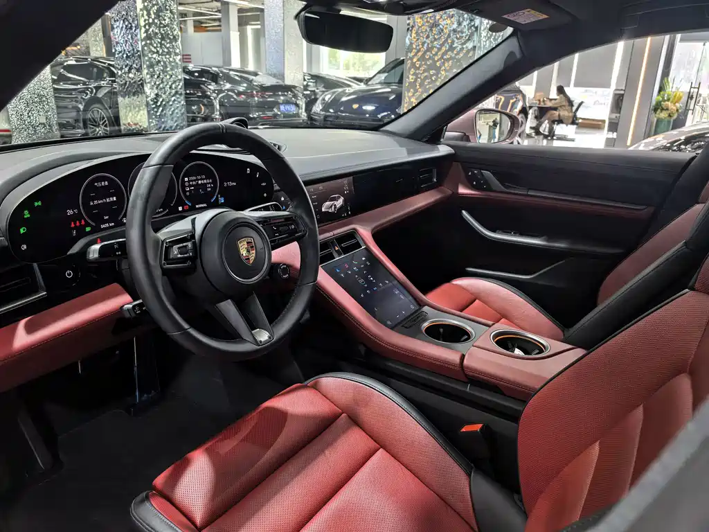 Porsche Taycan — миниатюра 11