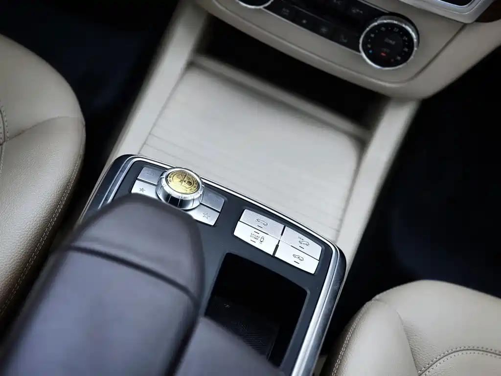 Mercedes-Benz M-Class — миниатюра 16