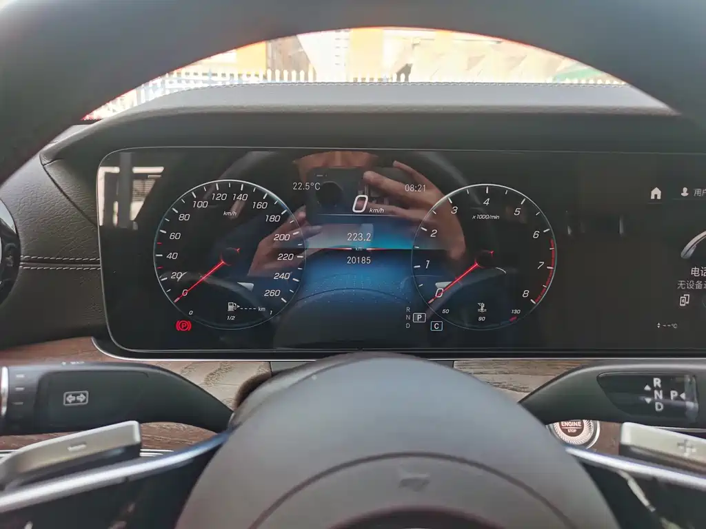 Mercedes-Benz E-Class — миниатюра 6