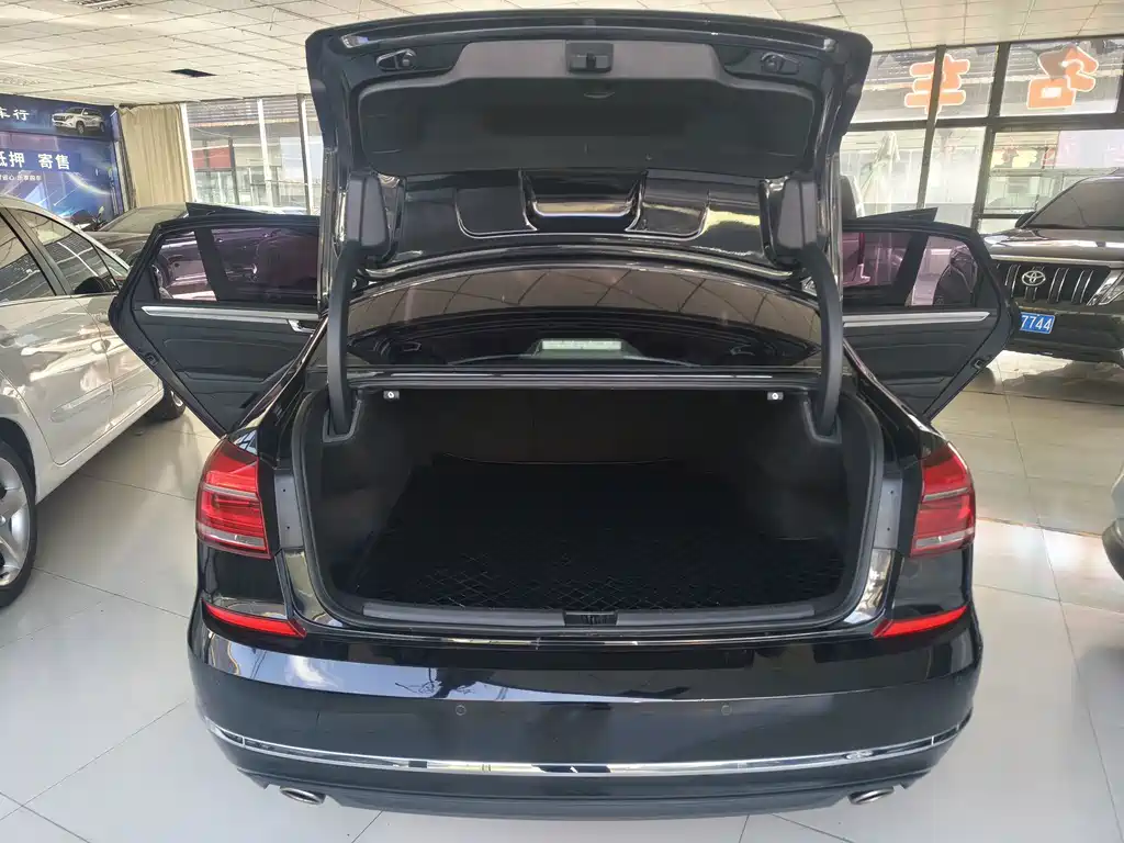 Volkswagen Passat — миниатюра 12