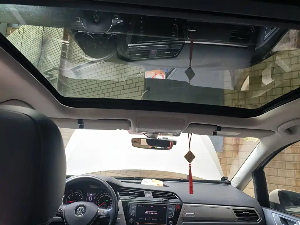 Volkswagen Touran — миниатюра 9
