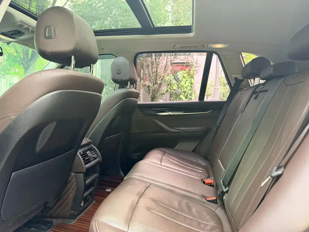 BMW X5 (Import) — миниатюра 6