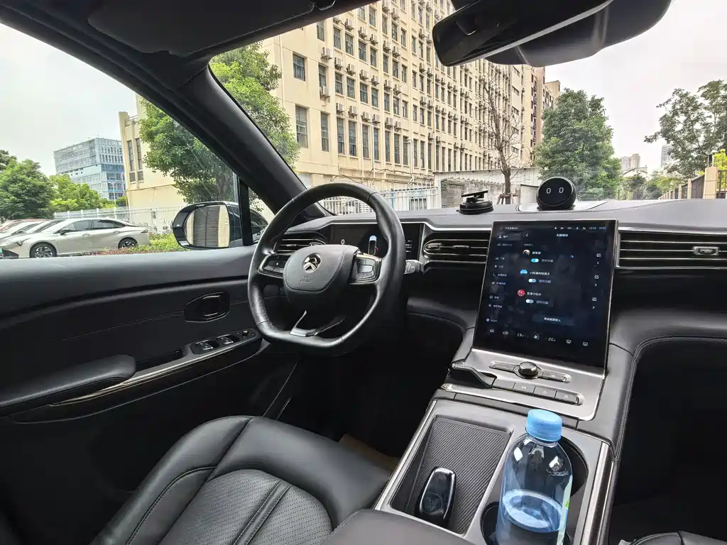 NIO ES6 — миниатюра 15