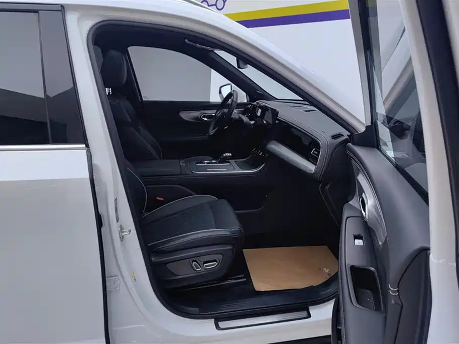 GAC GS8 2024 2.0TGDI Luxury Smart Connect 7 мест