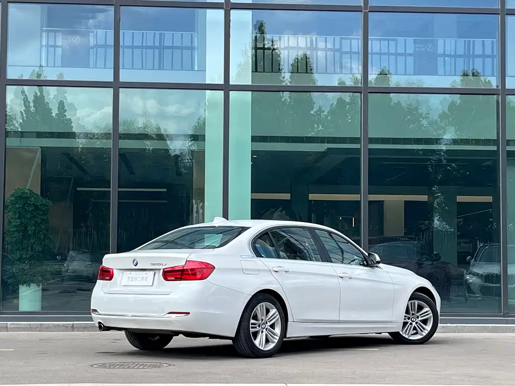 BMW 3 Series — миниатюра 6