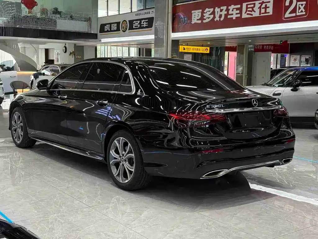 Mercedes-Benz E-Class — миниатюра 7