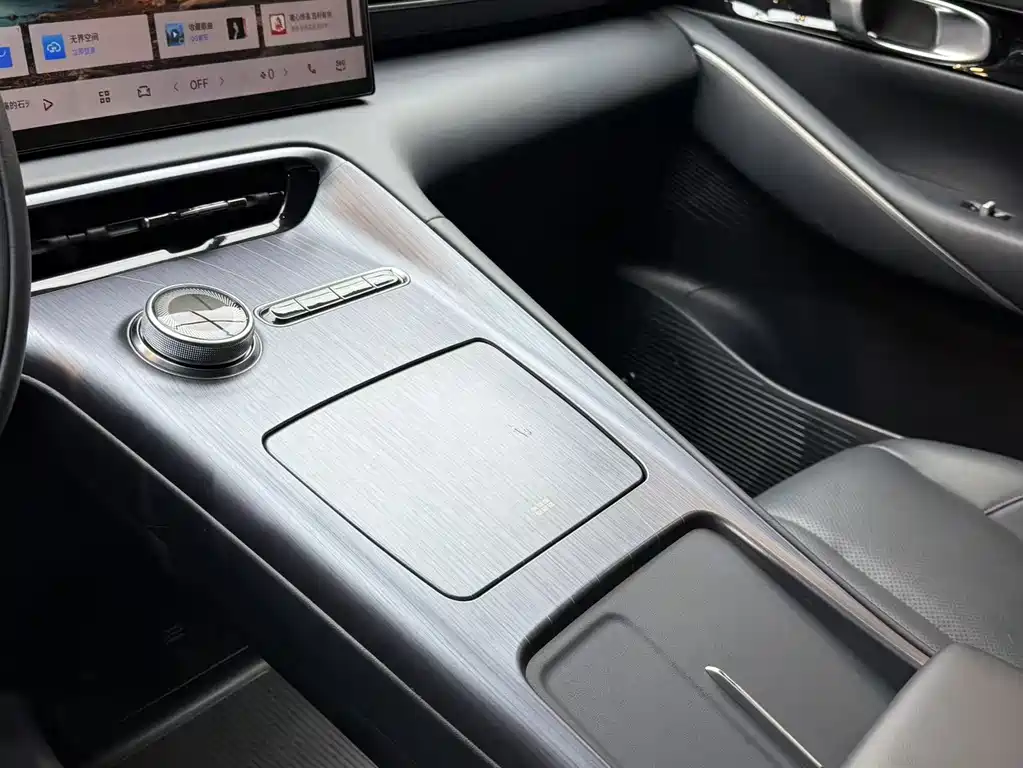 GEELY GALAXY GALAXY E5