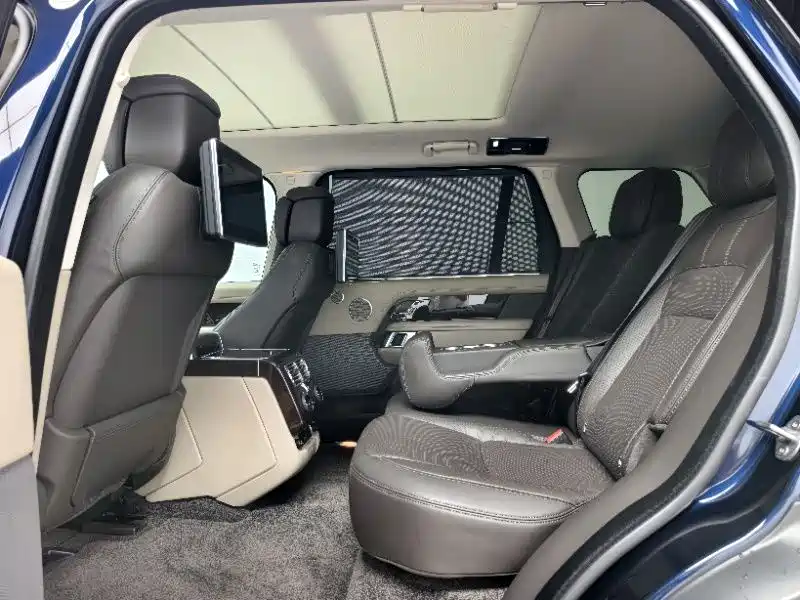 Land Rover Range Rover 2022 3.0 L6 400PS