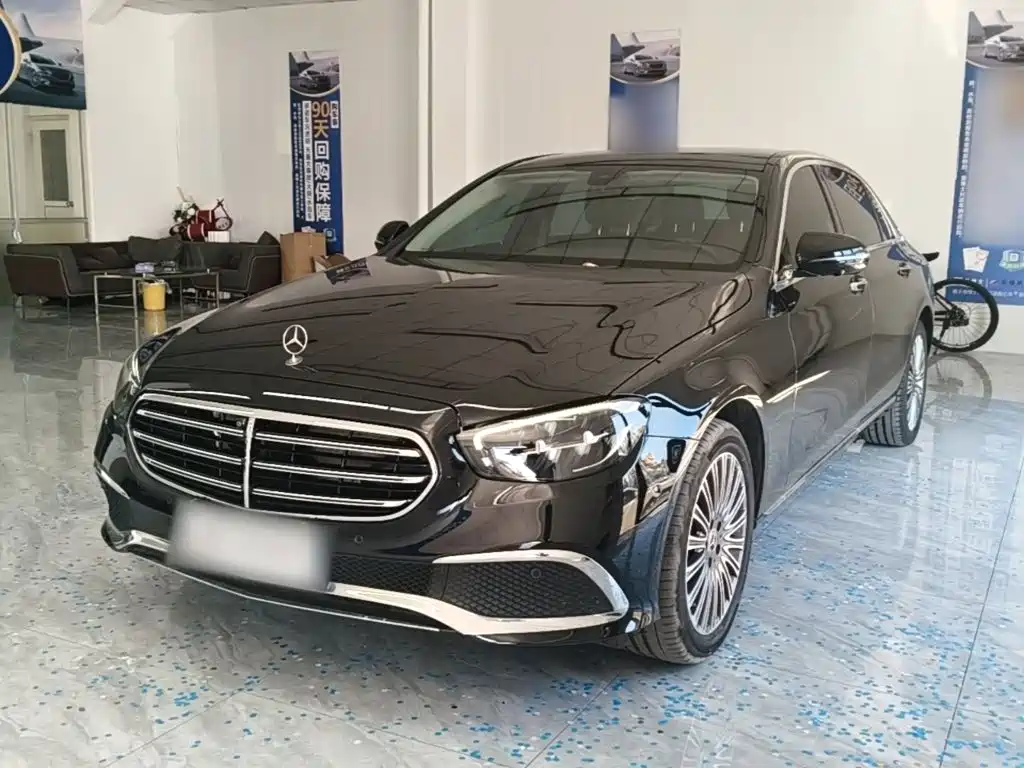 Mercedes-Benz E-Class — миниатюра 2