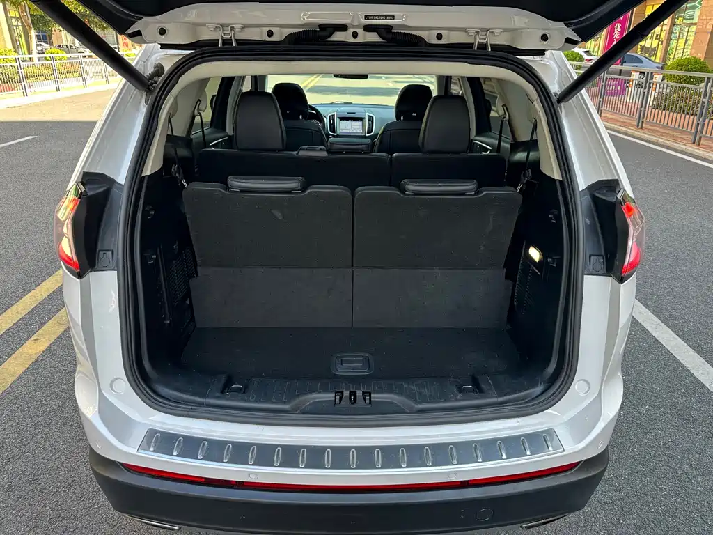 Ford Edge — миниатюра 11