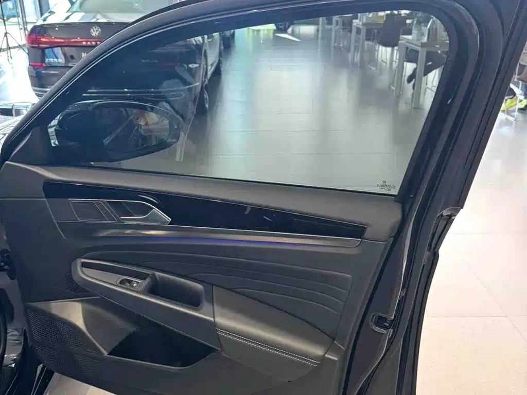 Volkswagen Passat — миниатюра 10
