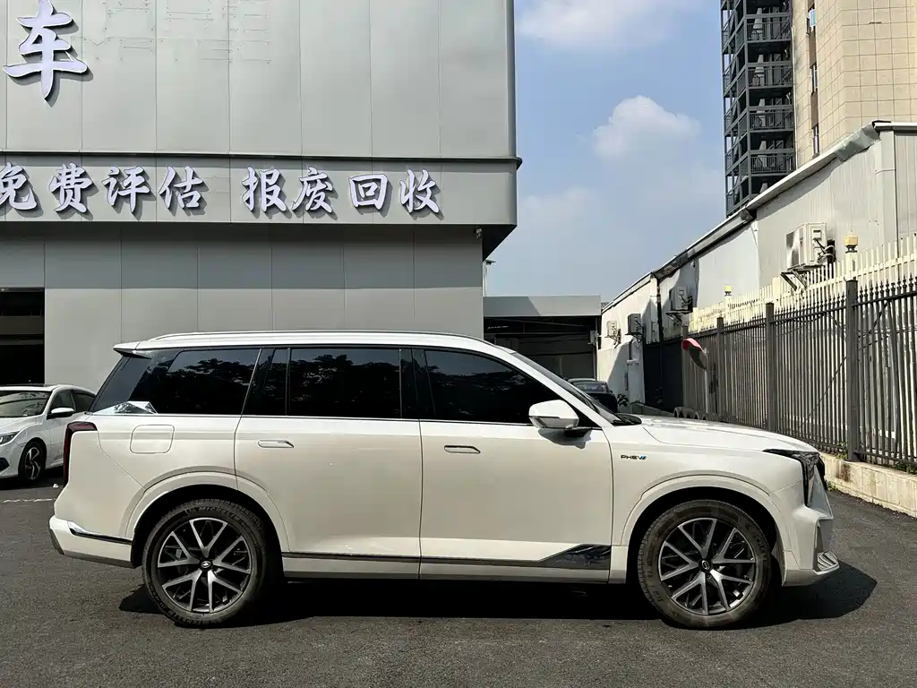 GAC Motor Trumpchi ES9 — миниатюра 9