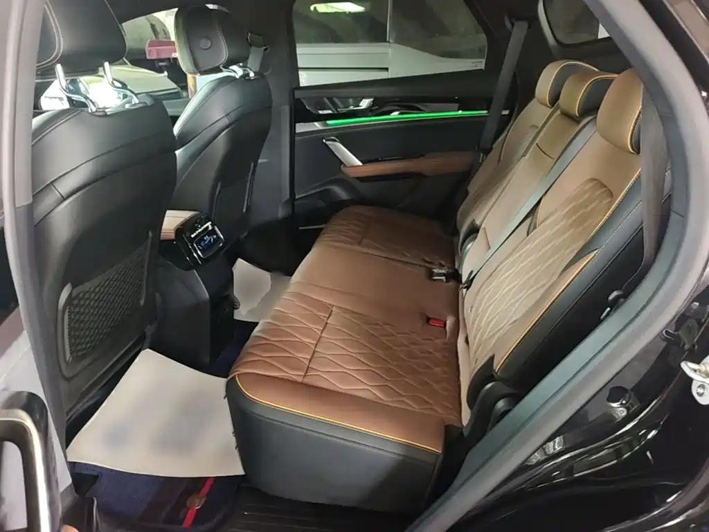 BYD Tang New Energy — миниатюра 17