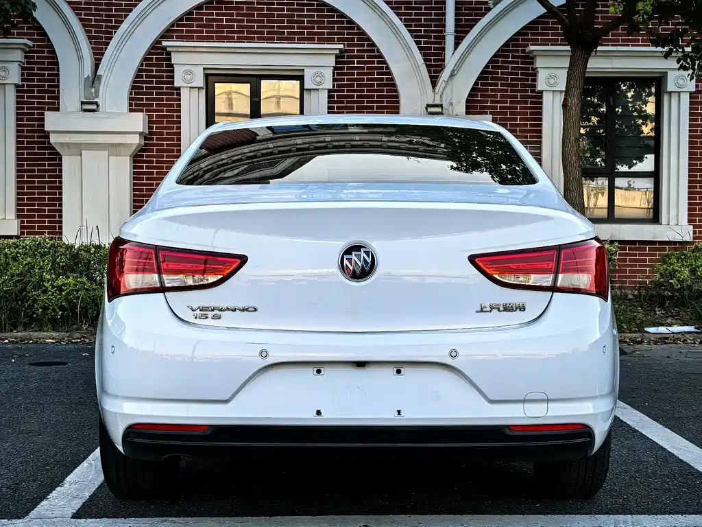 Buick Verano — миниатюра 5
