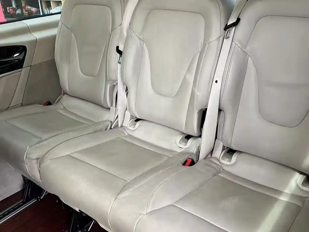 Mercedes-Benz V-Class — миниатюра 10