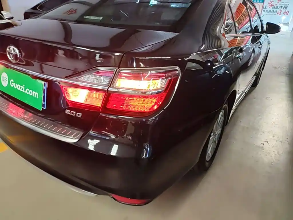 Toyota Camry — миниатюра 8