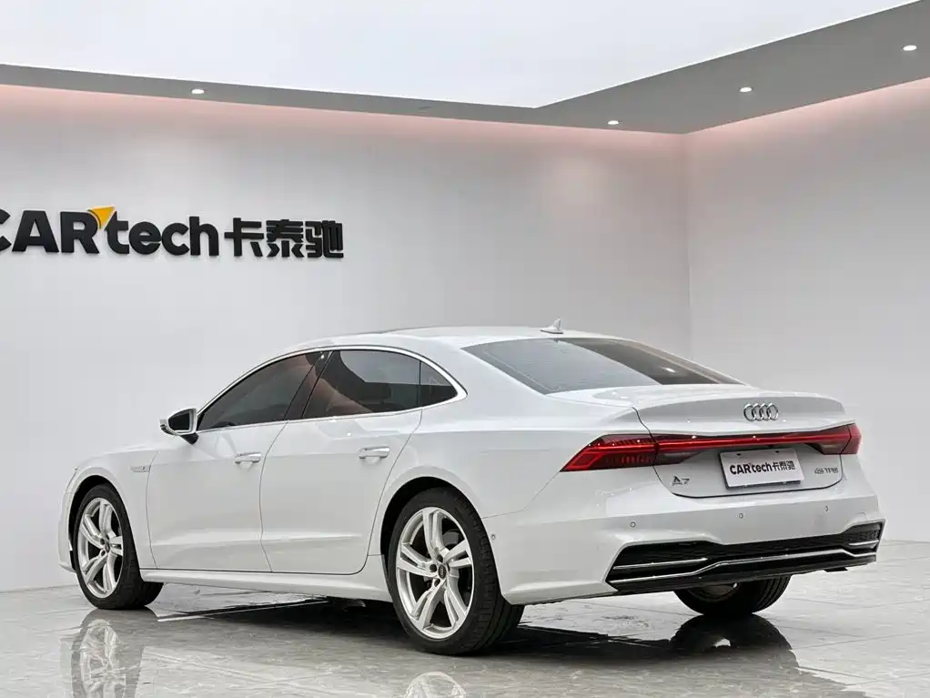 Audi A7L — миниатюра 3