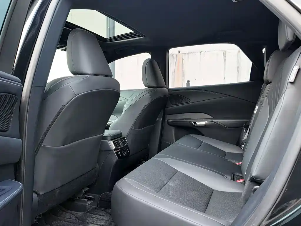 Lexus RX — миниатюра 10