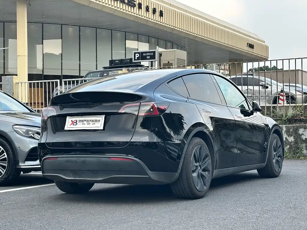 Tesla Model Y — фотографии объявления, Фото 18