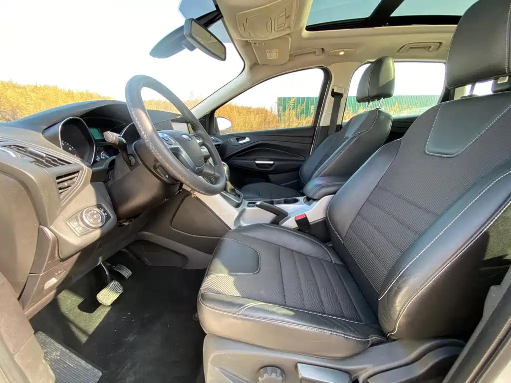 Ford Kuga — миниатюра 7