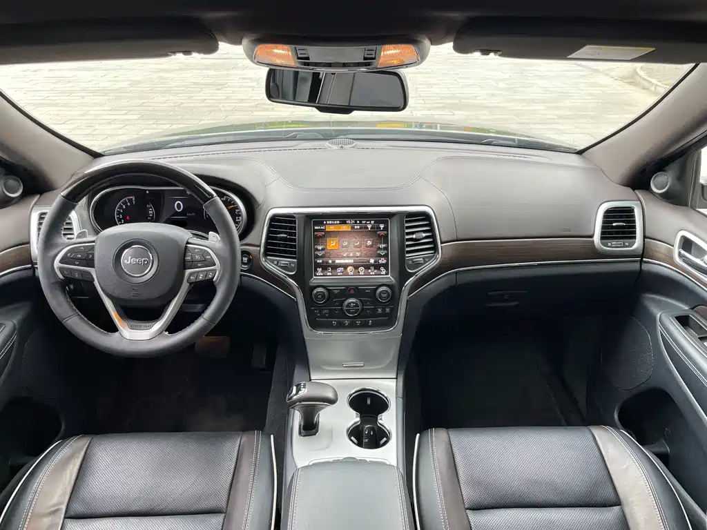 Jeep Grand Cherokee (Import) — миниатюра 7