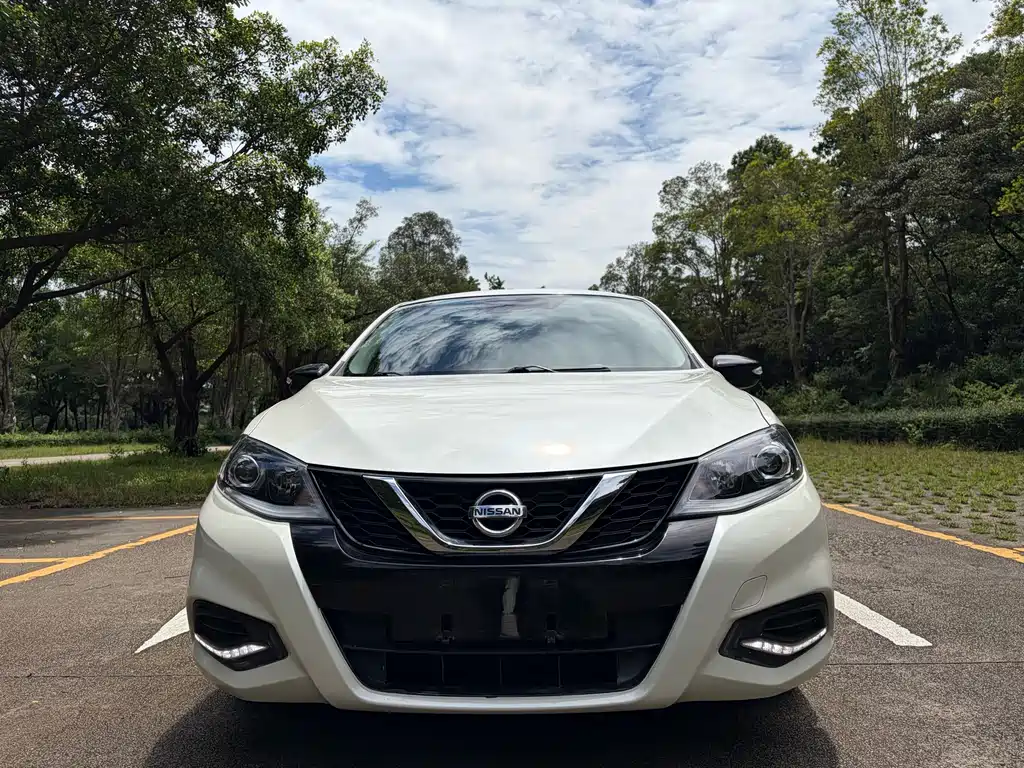 Nissan Tiida — миниатюра 2
