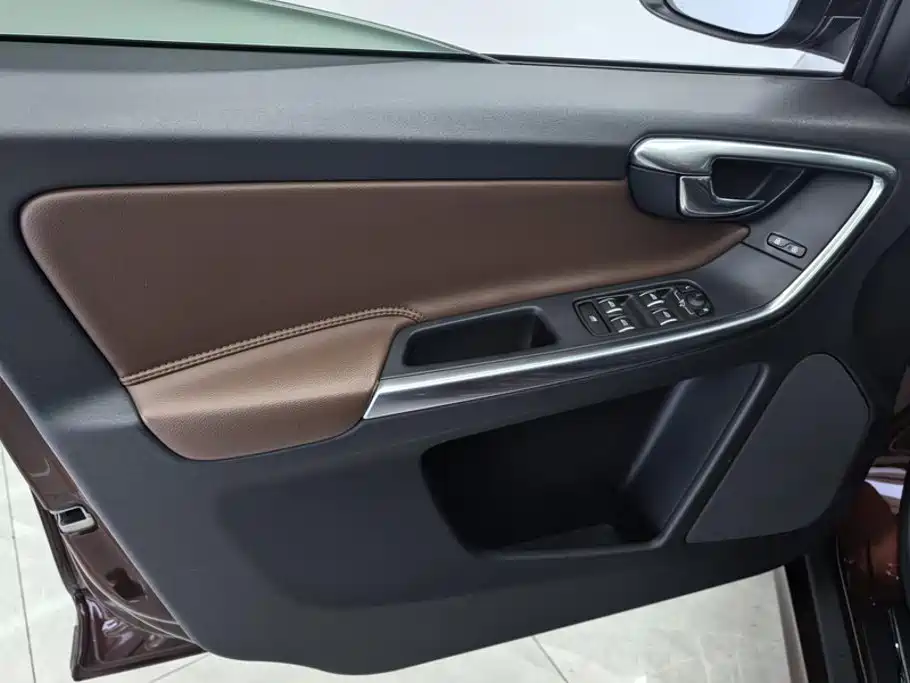 Volvo XC60 — миниатюра 7
