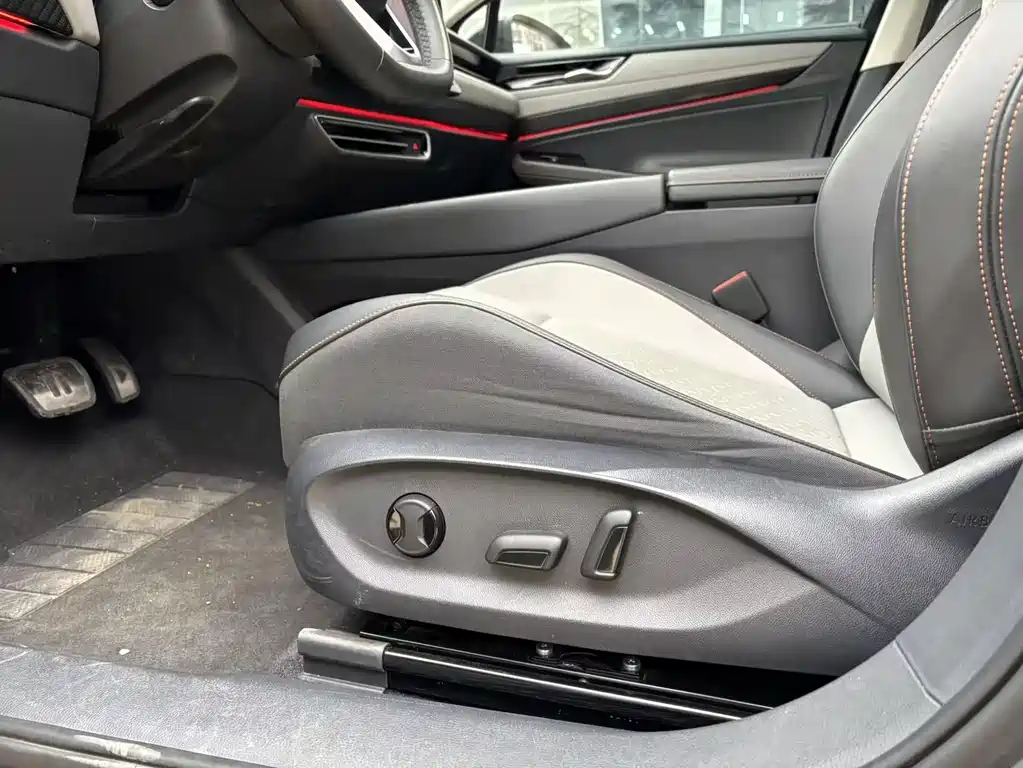 VOLKSWAGEN ID.7 VIZZION