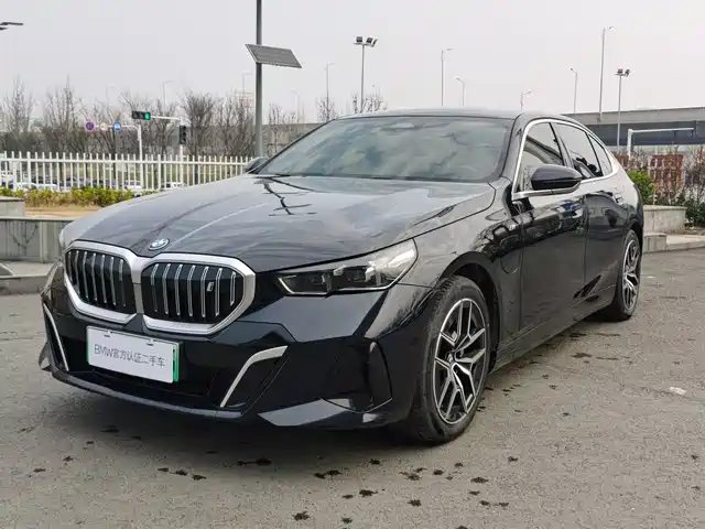 BMW I5 2025